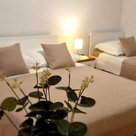 Bed & Breakfast Huljic Hvar Town Exterior photo