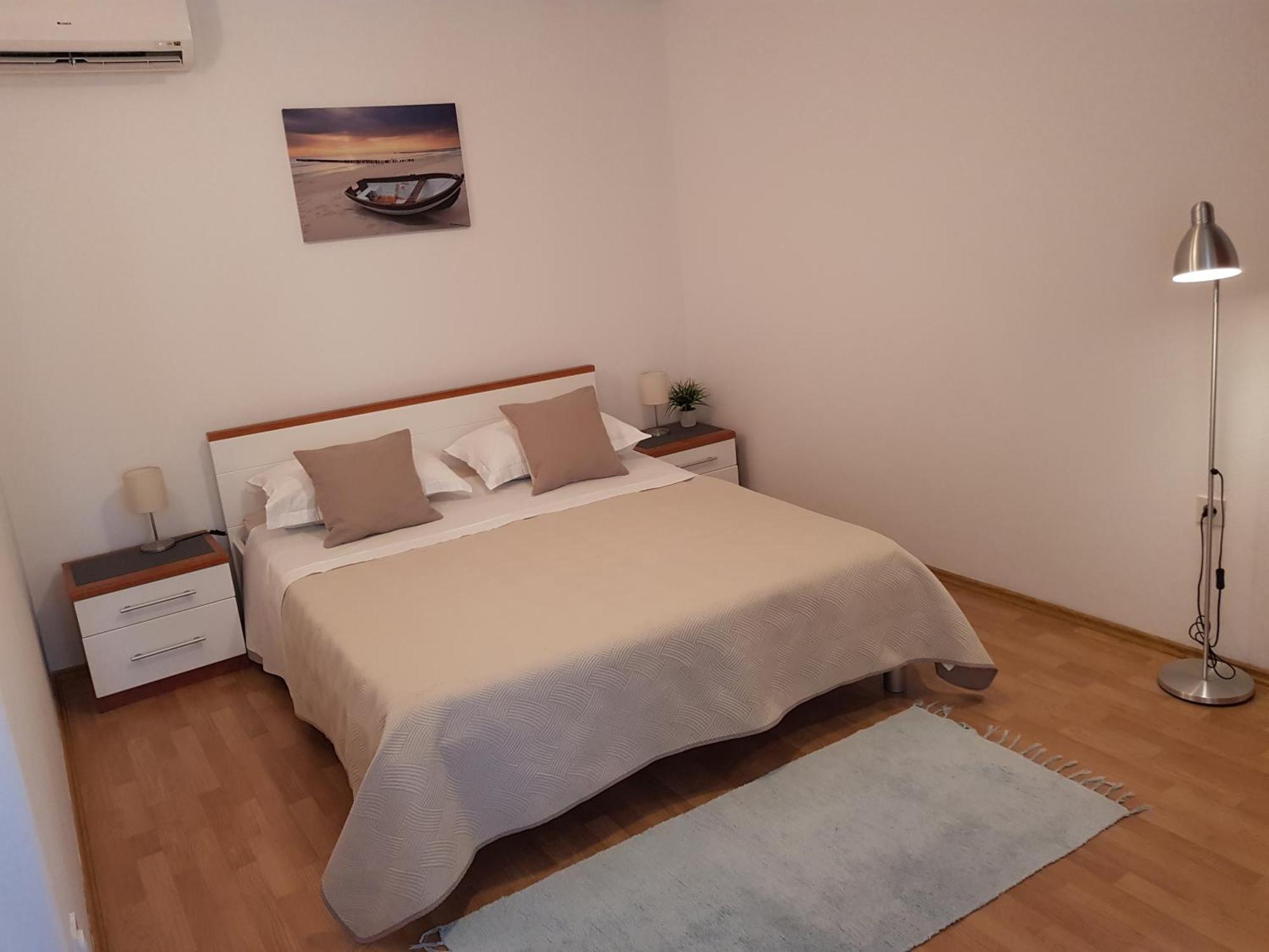 Huljic Apartment *